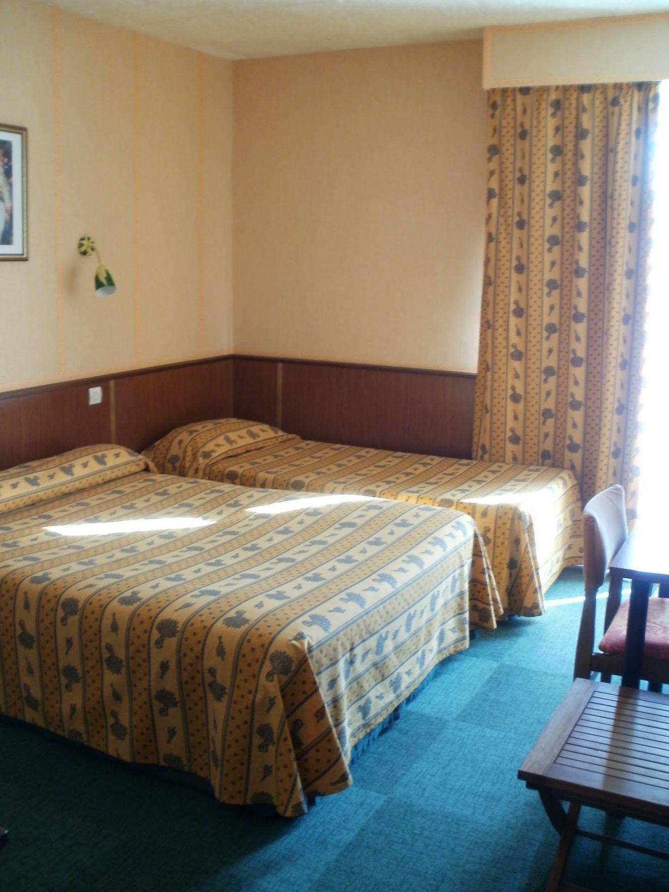 Citotel Le France เรอดง ภายนอก รูปภาพ
